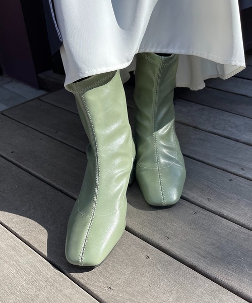 SETUP7（セットアップセブン）の「【SETUP7】スクエアトゥフェイクレザーチャンキーヒールショートブーツ SCCH209 ※（ブーツ・レディース・グリーン/オレンジ/ベージュ/ブラック/アイボリー・35/37/39/40）」の9枚目の写真