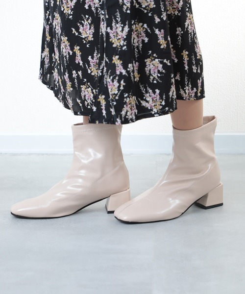 SETUP7（セットアップセブン）の「【SETUP7】スクエアトゥフェイクレザーチャンキーヒールショートブーツ SCCH209 ※（ブーツ・レディース・グリーン/オレンジ/ベージュ/ブラック/アイボリー・35/37/39/40）」の19枚目の写真