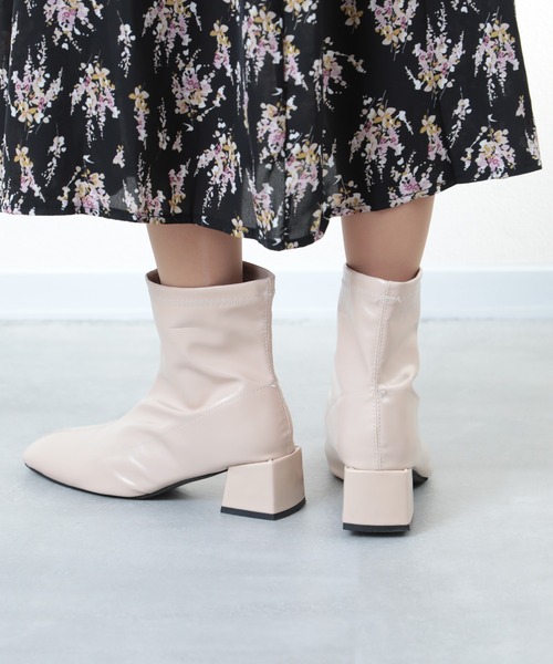 SETUP7（セットアップセブン）の「【SETUP7】スクエアトゥフェイクレザーチャンキーヒールショートブーツ SCCH209 ※（ブーツ・レディース・グリーン/オレンジ/ベージュ/ブラック/アイボリー・35/37/39/40）」の18枚目の写真