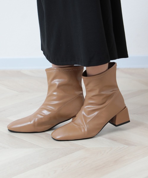 SETUP7（セットアップセブン）の「【SETUP7】スクエアトゥフェイクレザーチャンキーヒールショートブーツ SCCH209 ※（ブーツ・レディース・グリーン/オレンジ/ベージュ/ブラック/アイボリー・35/37/39/40）」の16枚目の写真