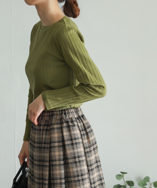 URBAN RESEARCH DOORS（アーバンリサーチドアーズ）の「『WEB/一部店舗限定サイズ』針抜き長袖カットソー（Tシャツ/カットソー・レディース・ブラック/ブルー/ホワイト系その他/グリーン系その他・MEDIUM/LARGE）」の11枚目の写真