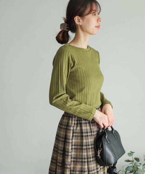 URBAN RESEARCH DOORS（アーバンリサーチドアーズ）の「『WEB/一部店舗限定サイズ』針抜き長袖カットソー（Tシャツ/カットソー・レディース・ブラック/ブルー/ホワイト系その他/グリーン系その他・MEDIUM/LARGE）」の13枚目の写真