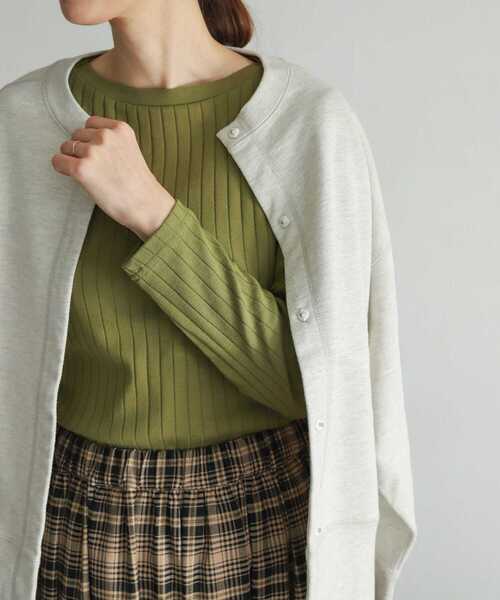 URBAN RESEARCH DOORS（アーバンリサーチドアーズ）の「『WEB/一部店舗限定サイズ』針抜き長袖カットソー（Tシャツ/カットソー・レディース・ブラック/ブルー/ホワイト系その他/グリーン系その他・MEDIUM/LARGE）」の17枚目の写真