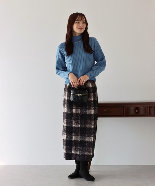 BLUEEAST(ブルーイースト)の「ハイネックリブニット(ニット/セーター・レディース・ブラック/ベージュ/ブルー/グリーン/ボルドー/ブルーグレー・MEDIUM)」の9枚目の写真