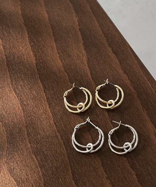 cheriella(シェリエラ)の「【cheriella】ストリングノットデザインフープピアス(ピアス(両耳用)・レディース・シルバー/ゴールド・FREE)」の13枚目の写真