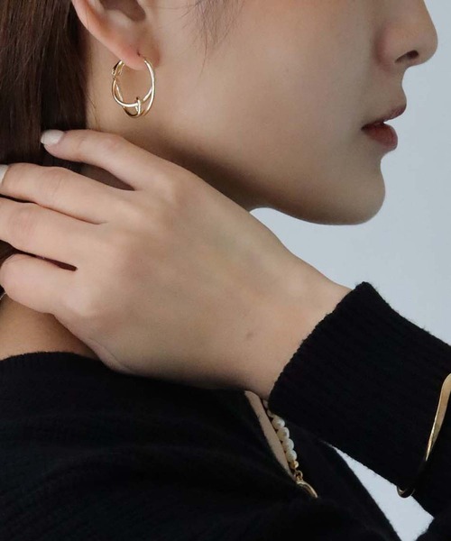cheriella(シェリエラ)の「【cheriella】ストリングノットデザインフープピアス(ピアス(両耳用)・レディース・シルバー/ゴールド・FREE)」の8枚目の写真