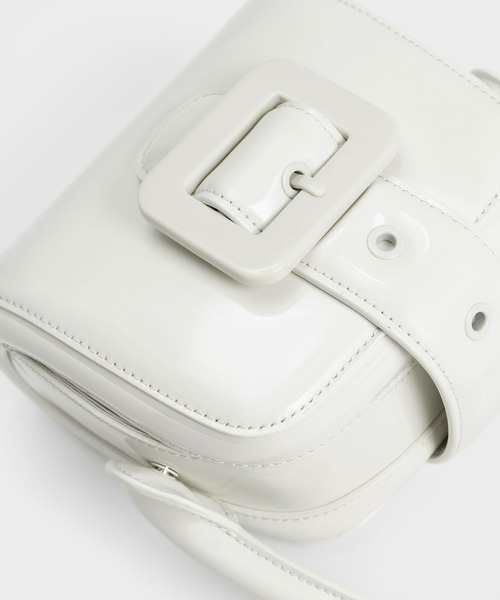 CHARLES & KEITH（チャールズ & キース）の「Lula ルラ パテントベルトバッグ（ハンドバッグ・レディース・ライトアッシュグレー/ブラック/ターコイズブルー・S）」の11枚目の写真