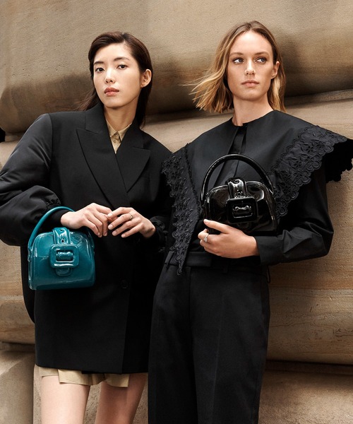 CHARLES & KEITH（チャールズ & キース）の「Lula ルラ パテント