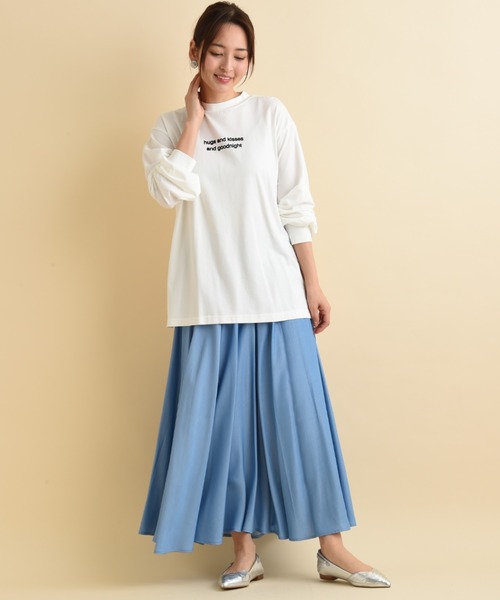 INTERPLANET(インタープラネット)の「フロッキーロゴHネックTシャツ(Tシャツ/カットソー・レディース・オフホワイト/ブラック/ベージュ/グレイッシュブルー・FREE)」の14枚目の写真