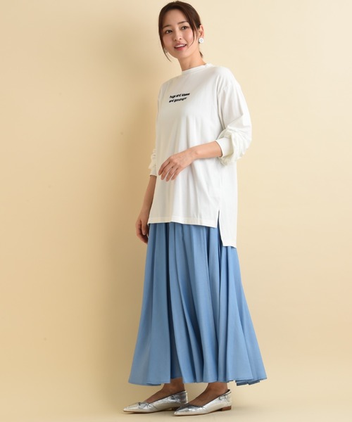 INTERPLANET(インタープラネット)の「フロッキーロゴHネックTシャツ(Tシャツ/カットソー・レディース・オフホワイト/ブラック/ベージュ/グレイッシュブルー・FREE)」の13枚目の写真