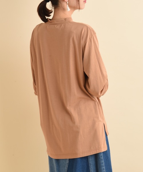 INTERPLANET(インタープラネット)の「フロッキーロゴHネックTシャツ(Tシャツ/カットソー・レディース・オフホワイト/ブラック/ベージュ/グレイッシュブルー・FREE)」の17枚目の写真