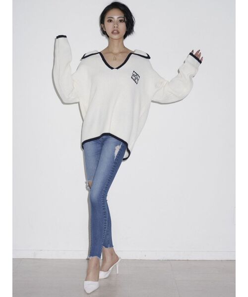 GYDA（ジェイダ）の「BIGカラーパイピング スキッパーニットトップス（ニット/セーター・レディース・チャコールグレー/ライトブルー/オフホワイト・FREE）」の17枚目の写真