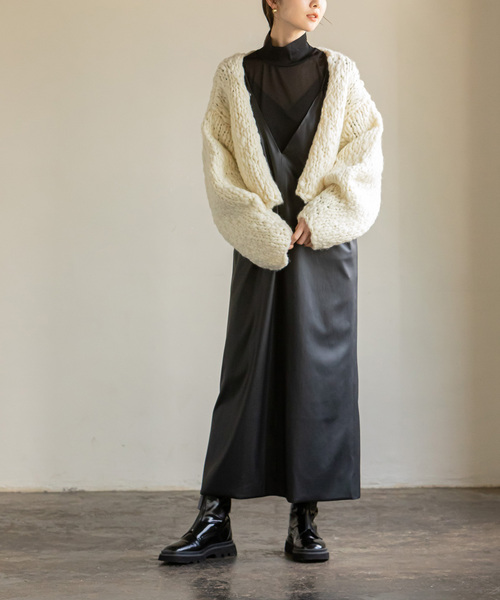 Noble（ノーブル）の「フェイクレザーキャミソールワンピース