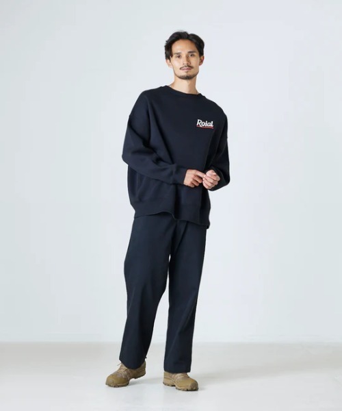 roial(ロイアル)の「CREW/ROIAL(ロイアル)長袖バックプリントスウェットトレーナー(Tシャツ/カットソー・メンズ・ベージュ/ブラック/グリーン系その他3・MEDIUM/LARGE)」の4枚目の写真