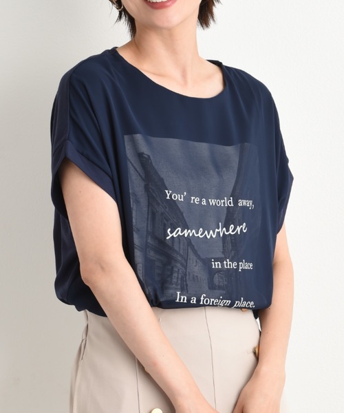 INTERPLANET(インタープラネット)の「街並みプリント3DTシャツ(Tシャツ/カットソー・レディース・キャメル/ネイビー/オフホワイト・FREE)」の2枚目の写真