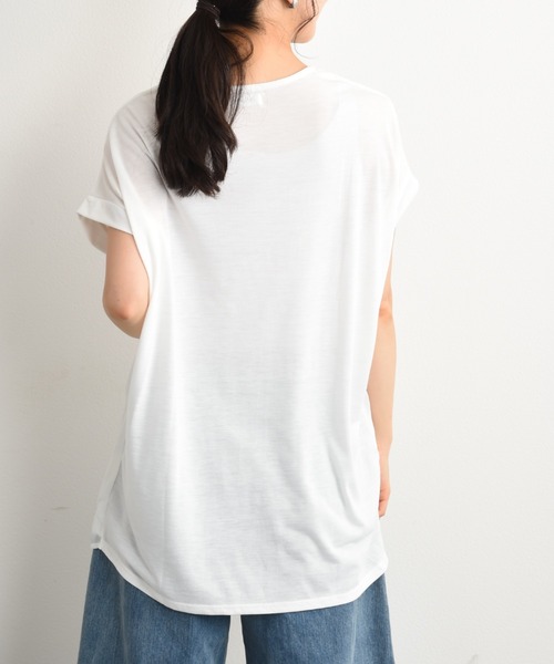 INTERPLANET(インタープラネット)の「街並みプリント3DTシャツ(Tシャツ/カットソー・レディース・キャメル/ネイビー/オフホワイト・FREE)」の6枚目の写真