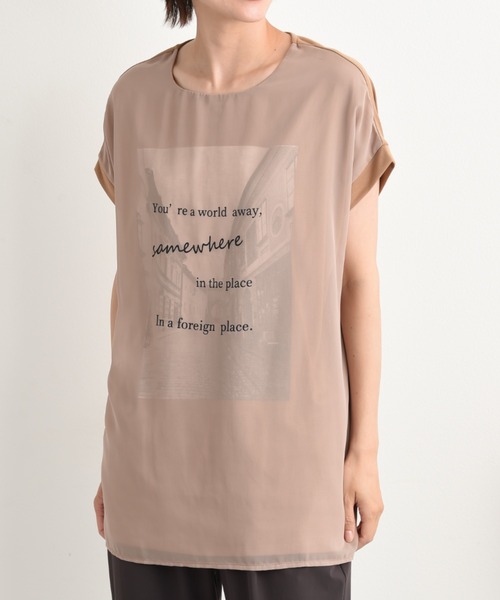INTERPLANET(インタープラネット)の「街並みプリント3DTシャツ(Tシャツ/カットソー・レディース・キャメル/ネイビー/オフホワイト・FREE)」の18枚目の写真