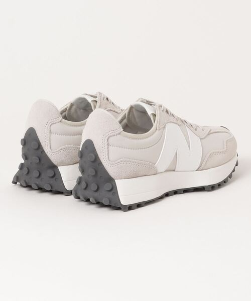 NEW BALANCE（ニューバランス）の「ニューバランス New Balance 327_（スニーカー・メンズ・ホワイト・28.0cm/27.0cm/26.5cm/26.0cm/27.5cm/25.5cm/25.0cm/24.5cm/24.0cm/23.0cm/23.5cm）」の2枚目の写真