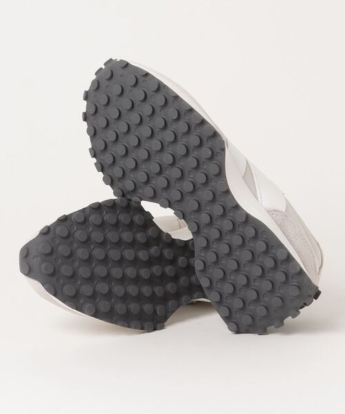 NEW BALANCE（ニューバランス）の「ニューバランス New Balance 327_（スニーカー・メンズ・ホワイト・28.0cm/27.0cm/26.5cm/26.0cm/27.5cm/25.5cm/25.0cm/24.5cm/24.0cm/23.0cm/23.5cm）」の3枚目の写真