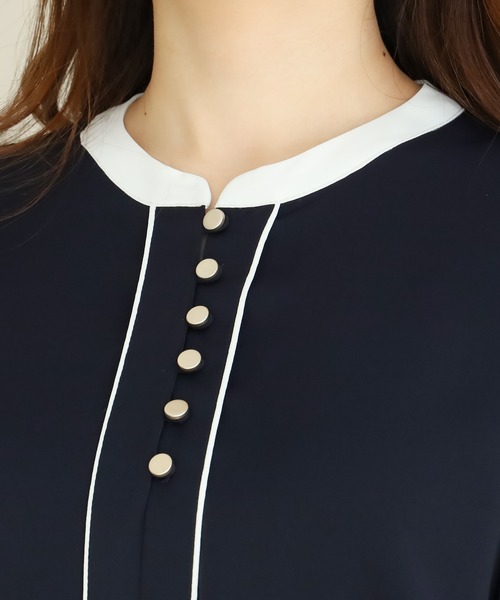 TRUDEA（トルディア）の「バイカラーヘンリーネックブラウス（シャツ/ブラウス・レディース・ブルーグリーン/ベージュ/ホワイト/ネイビー・LARGE/MEDIUM/SMALL）」の17枚目の写真