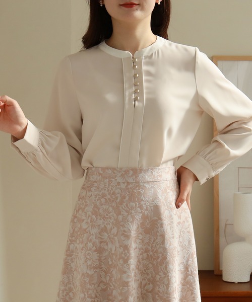 TRUDEA（トルディア）の「バイカラーヘンリーネックブラウス（シャツ/ブラウス・レディース・ブルーグリーン/ベージュ/ホワイト/ネイビー・LARGE/MEDIUM/SMALL）」の11枚目の写真