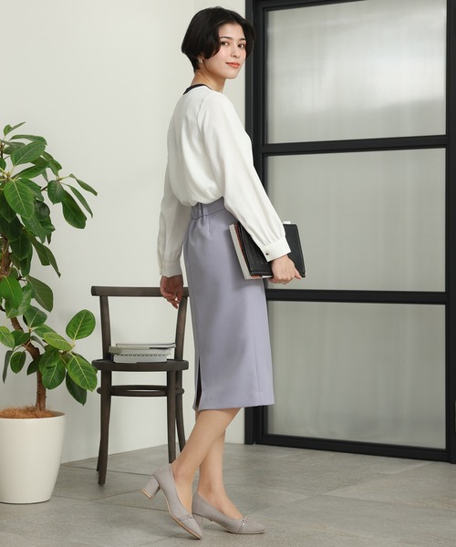 TRUDEA（トルディア）の「バイカラーヘンリーネックブラウス（シャツ/ブラウス・レディース・ブルーグリーン/ベージュ/ホワイト/ネイビー・LARGE/MEDIUM/SMALL）」の14枚目の写真