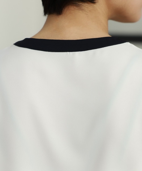 TRUDEA（トルディア）の「バイカラーヘンリーネックブラウス（シャツ/ブラウス・レディース・ブルーグリーン/ベージュ/ホワイト/ネイビー・LARGE/MEDIUM/SMALL）」の21枚目の写真