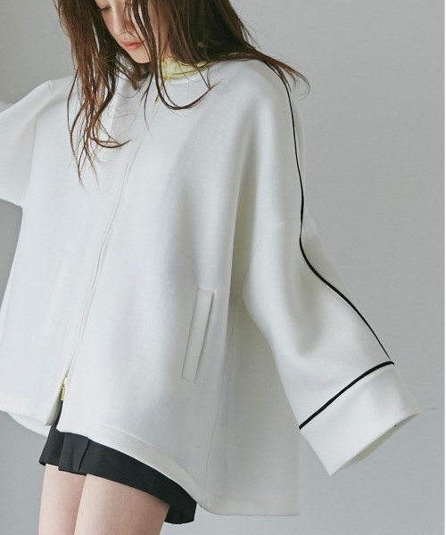 NANO universe（ナノユニバース）の「LB.04/テックダンボールAラインバイカラーコート（ノーカラーコート・レディース・オフホワイト/ライトベージュ・FREE）」の2枚目の写真