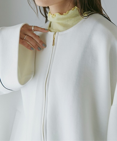 NANO universe（ナノユニバース）の「LB.04/テックダンボールAラインバイカラーコート（ノーカラーコート・レディース・オフホワイト/ライトベージュ・FREE）」の4枚目の写真