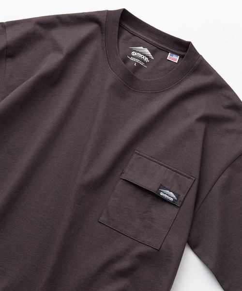OUTDOOR PRODUCTS（アウトドアプロダクツ）の「【OUTDOOR PRODUCTS/アウトドアプロダクツ】USAコットン　フラップポケット　ビッグシルエット　Tシャツ（Tシャツ/カットソー・メンズ・チャコールグレー/ブルー系その他/ブラック/カーキ/ホワイト/ブラウン・MEDIUM/X-LARGE/LARGE）」の4枚目の写真