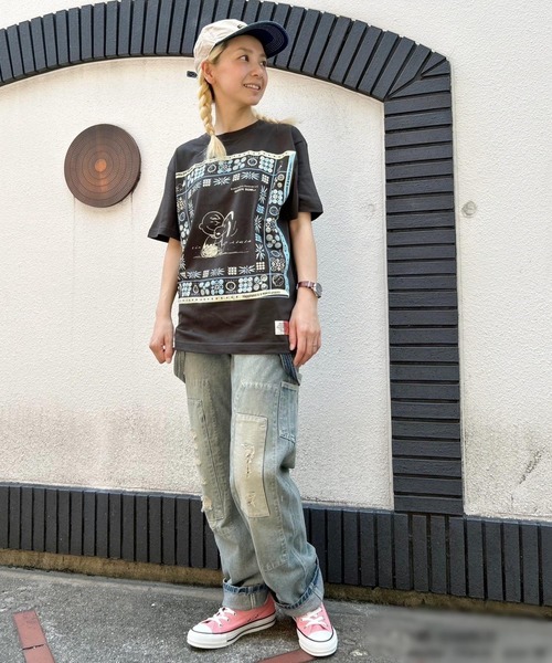 SNOOPY×OLD BETTY'S（スヌーピーカケルオールドベティーズ）の「スヌーピー【SNOOPY】Print T-shirts (ADULT size)（Tシャツ/カットソー・レディース・アイボリー系/アイボリー系1/アイボリー系2/アイボリー系4/ブラック系2/ブラック系4/ブラック系1/ブラック系3/ブラック系/アイボリー系3/アイボリー系6/ブラック系5/ブラック系6/アイボリー系5/ベージュ系1/ベージュ系3/ベージュ系/ベージュ系2・M/L）」の8枚目の写真