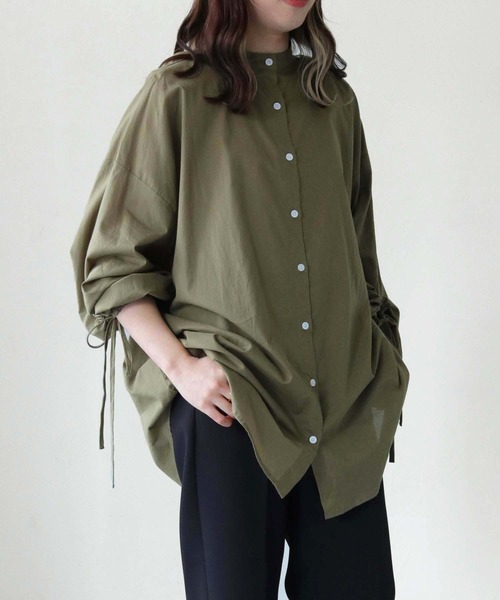 HER CLOSET（ハークローゼット）の「【shemoshelly】ドロストスリーブビッグシルエットシャツ（シャツ/ブラウス・レディース・カーキ/ブルー/ブラック/オフホワイト・M）」の3枚目の写真