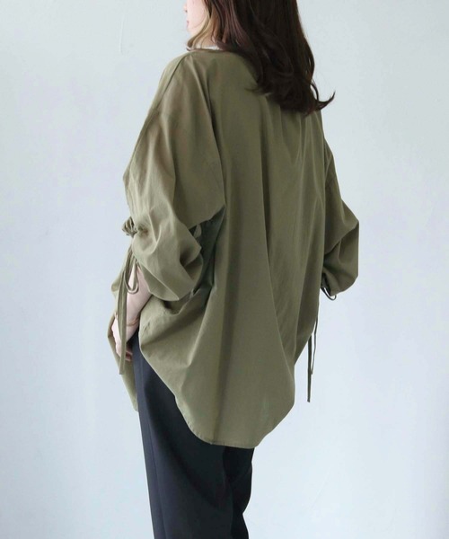 HER CLOSET（ハークローゼット）の「【shemoshelly】ドロストスリーブビッグシルエットシャツ（シャツ/ブラウス・レディース・カーキ/ブルー/ブラック/オフホワイト・M）」の19枚目の写真