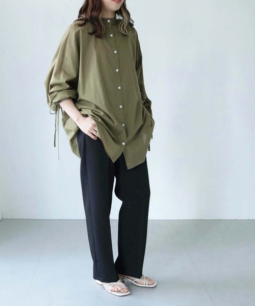 HER CLOSET（ハークローゼット）の「【shemoshelly】ドロストスリーブビッグシルエットシャツ（シャツ/ブラウス・レディース・カーキ/ブルー/ブラック/オフホワイト・M）」の20枚目の写真