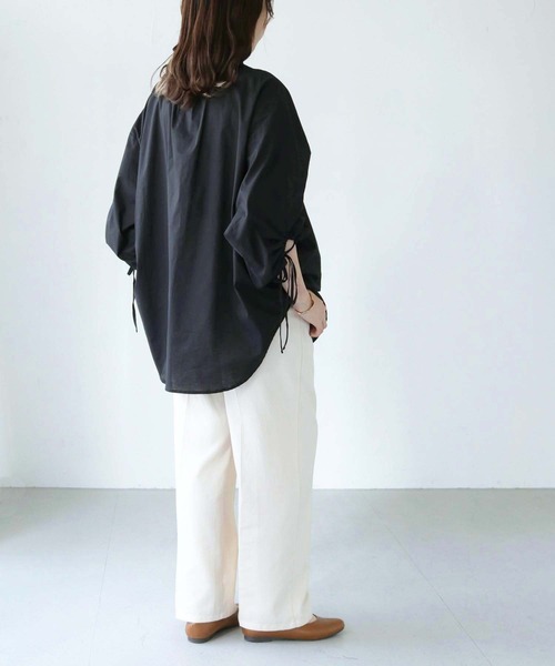 HER CLOSET（ハークローゼット）の「【shemoshelly】ドロストスリーブビッグシルエットシャツ（シャツ/ブラウス・レディース・カーキ/ブルー/ブラック/オフホワイト・M）」の13枚目の写真