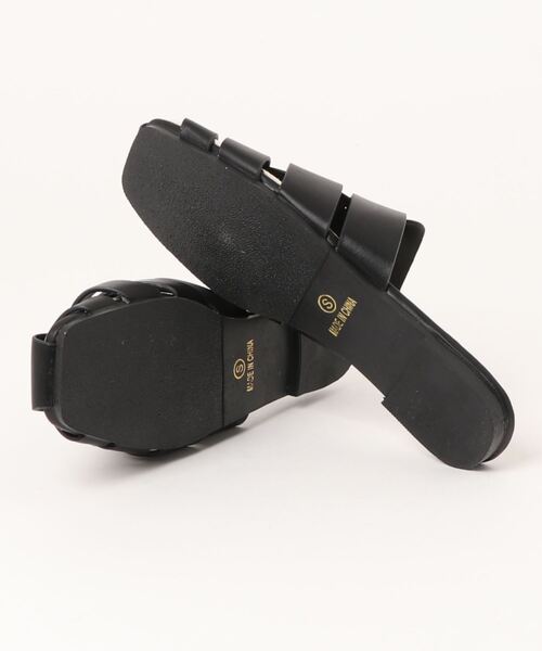 グルカスクエアフラットサンダル