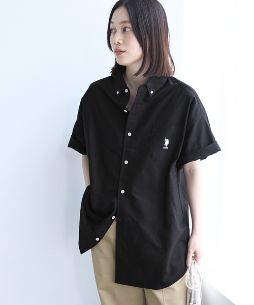 U.S. POLO ASSN.（ユーエスポロアッスン）の「U.S. POLO ASSN. / ユーエスポロアッスン 別注 ロゴ刺繍 S/S ボタンダウン 半袖シャツ（シャツ/ブラウス・レディース・ブラック/イエロー系その他/アイボリー/ブルー系その他/ネイビー/ホワイト・FREE）」の3枚目の写真