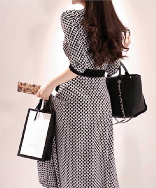 LUGG NAGG(ラグナグ)の「レトロ柄カシュクール美スタイルワンピース(ワンピース・レディース・ブラック系その他/ブラック×カーキ/ベージュ系その他・S/M/L)」の11枚目の写真