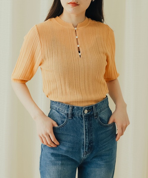 SENSE OF PLACE by URBAN RESEARCH(センスオブプレイスバイアーバンリサーチ)の「ランダムリブシアーセーター(5分袖)(ニット/セーター・レディース・パープル/オレンジ/ブラック/オフホワイト・ONE)」の1枚目の写真