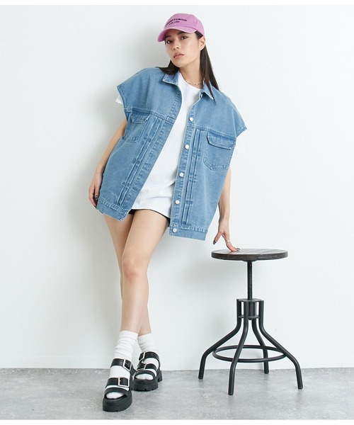 ANAP（アナップ）の「オーバーサイズデニムベスト（デニムジャケット・レディース・スミクロ/ブルー・FREE）」の9枚目の写真