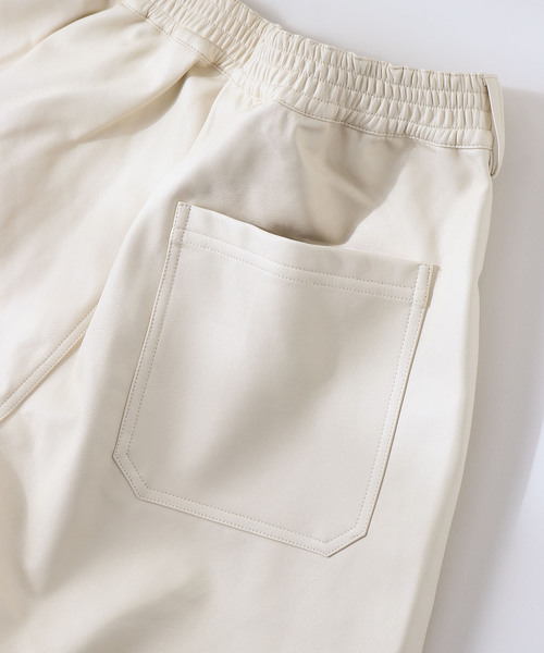 B.C STOCK(ベーセーストック)の「フェイクレザーワイドショーツ(その他パンツ・メンズ・グレー/ブラック・MEDIUM/LARGE)」の8枚目の写真