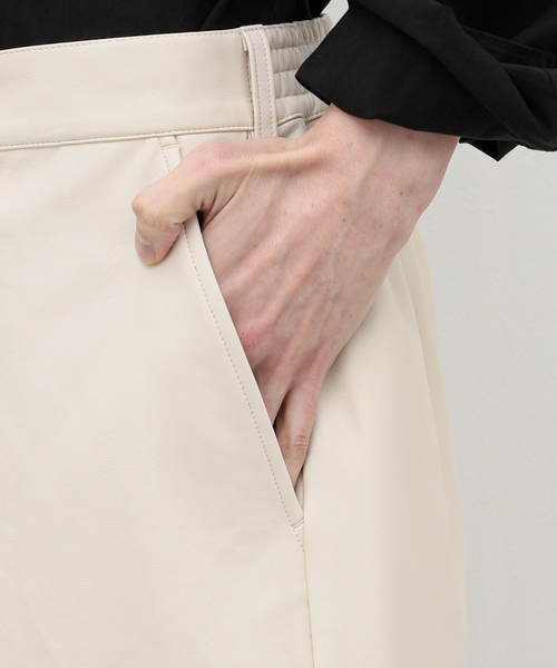 B.C STOCK(ベーセーストック)の「フェイクレザーワイドショーツ(その他パンツ・メンズ・グレー/ブラック・MEDIUM/LARGE)」の19枚目の写真