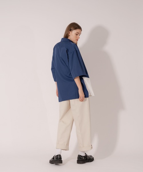 ONCILY（オンシェリー）の「BICOLOR LOOSE SHIRTS / バイカラールーズシャツ（シャツ/ブラウス・メンズ・ネイビー/ベージュ・LARGE/MEDIUM）」の11枚目の写真