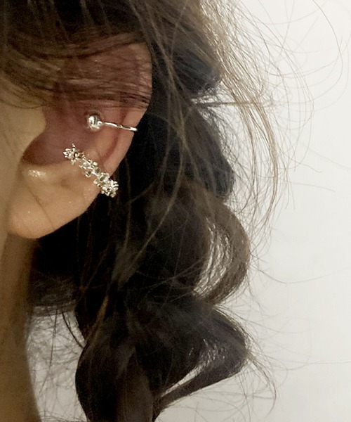 florist（フローリスト）の「人気のアシンメトリー2連イヤーカフ/片耳用（イヤーカフ・レディース・ゴールド系6/シルバー系3/シルバー系6/ゴールド系3/シルバー系8/シルバー系9/シルバー系2/シルバー系4/ゴールド系5/ゴールド系2/シルバー系5/ゴールド系8/シルバー系1/ゴールド系4/ゴールド系1/ゴールド系7/シルバー系7・FREE）」の9枚目の写真