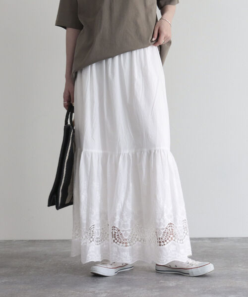 fredy emue（フレディエミュ）の「スカラレースギャザースカート（スカート・レディース・オフホワイト/ブラック・38）」の16枚目の写真