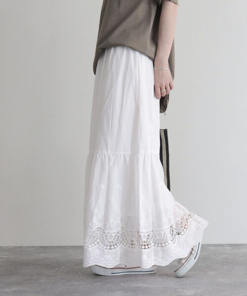 fredy emue（フレディエミュ）の「スカラレースギャザースカート（スカート・レディース・オフホワイト/ブラック・38）」の6枚目の写真