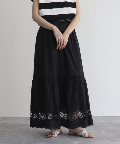 fredy emue（フレディエミュ）の「スカラレースギャザースカート（スカート・レディース・オフホワイト/ブラック・38）」の11枚目の写真
