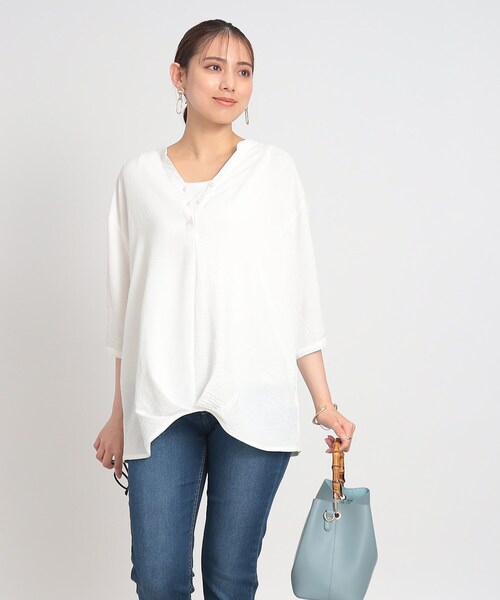 SHOO・LA・RUE（シューラルー）の「◆【2点セット/体型カバー/イージーケア】スキッパーシャツ+タンクトップ（シャツ/ブラウス・レディース・ブラック/ホワイト系/マスタード/ブルー・02/03/04）」の8枚目の写真
