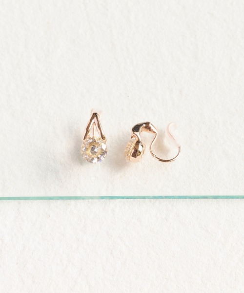 Phoebe（フィービィー）の「【金属アレルギー対応】【痛くないシリーズ】ルーセントビジューライトフィットイヤリング（イヤリング・レディース・ピンクゴールド/イエローゴールド・FREE）」の11枚目の写真