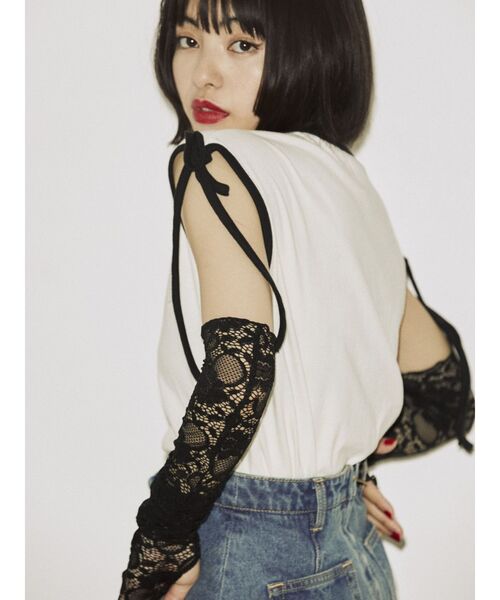 jouetie(ジュエティ)の「レースアームウォーマー(アームカバー・レディース・ブラック/オフホワイト/ブルー・FREE)」の15枚目の写真